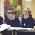 „România e țara în care tai de unde poți. Nu de unde trebuie”. Reacție la noile măsuri din educație
