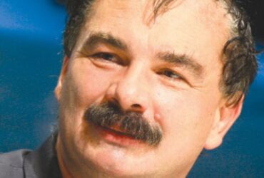 „Sacrificăm viitorul educației copiilor noștri”. Un fost ministru al Educației contestă măsurile Guvernului Bolojan din învățământ