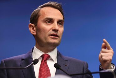 Mihai Jurca anunță când va fi redus personalul cancelariei premierului. „Oriunde se poate economisi, o s-o facem”