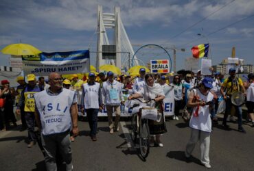 Sindicatele din Educație îi cer lui Nicușor Dan să nu promulge legea măsurilor fiscale: „Nu fiţi părtaș la distrugerea învăţământului!”