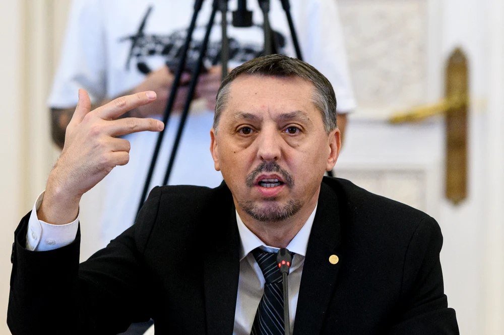 Sindicaliștii din Educație îi cer demisia lui Daniel David: „Domnul ministru a lovit în sistemul de învăţământ şi în salariaţii acestuia”