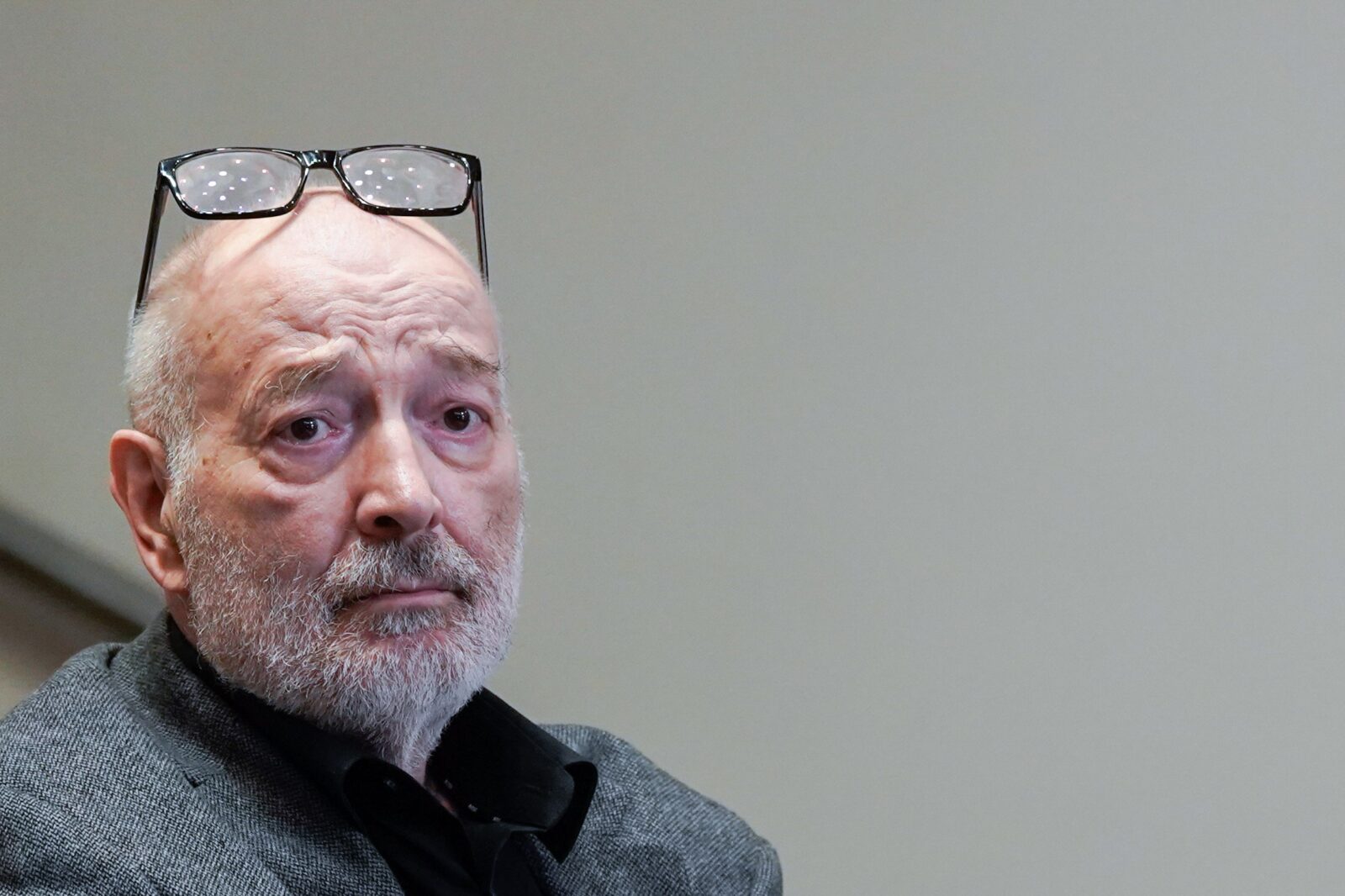 Scriitorul Stelian Tănase: „Ion Iliescu voia să facă o democrație tip glasnost“ Scriitorul Stelian Tănase: „Ion Iliescu voia să facă o democrație tip glasnost“