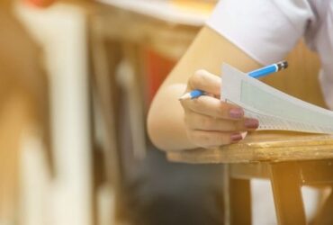 Un candidat la Bac-ul de toamnă a mărturisit cum a învățat pentru examen: „Am ascultat niște piese care m-au ajutat să le înțeleg mai repede, de la un rapper, Psihotrop”