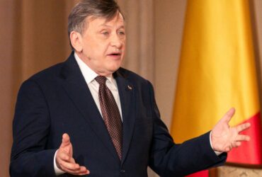 Crin Antonescu, un nou atac dur la adresa președintelui: „România nu are președinte. Cu Nicușor Dan am eșuat în caricatură“