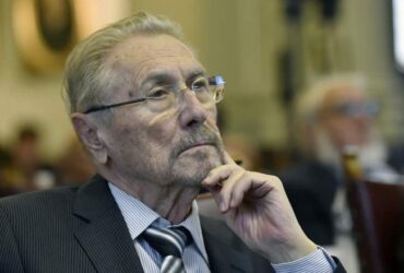 Fostul președinte Emil Constantinescu critică tăierile bugetare și amenință USR cu plângeri penale: Institutul Levantului, pe lista de desființare