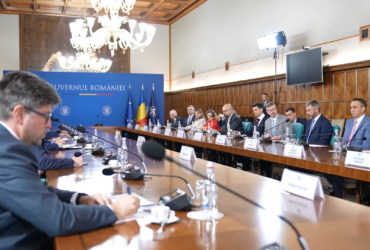 Premierul Ilie Bolojan, discuții la Palatul Victoria cu reprezentanții Ambasadei SUA și ai AmCham România. Ce subiecte au fost abordate