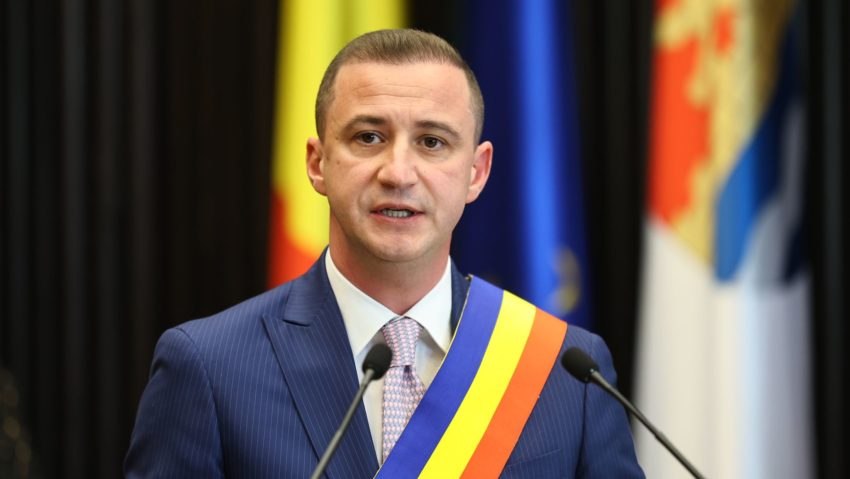 Situație paradoxală la CJ Timiș. Alfred Simonis: „După reforma tăierilor, încă mai răman 200 de posturi care ar putea fi ocupate”