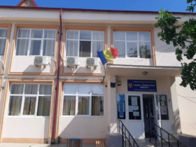 Decizie controversată la Constanța: Inspectoratul Școlar desființează o clasă de liceu cu două zile înainte de 8 septembrie Decizie controversată la Constanța: Inspectoratul Școlar desființează o clasă de liceu cu două zile înainte de 8 septembrie