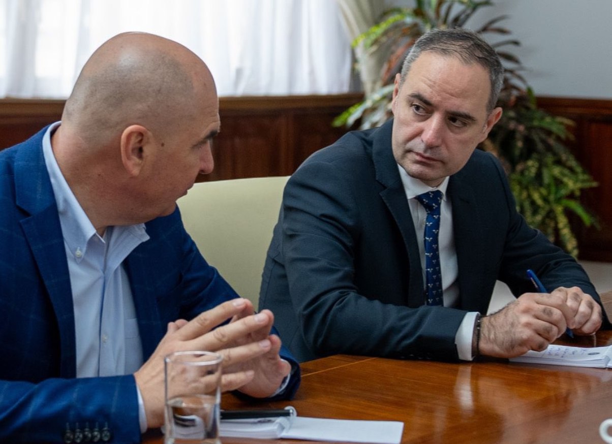 Rectificarea bugetară, discutată de Nazare și Bolojan. Proiectul intră în consultare publică de luni