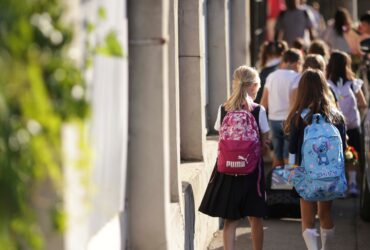 Cât au ajuns să coste meditațiile elevilor în România. Care sunt cei mai căutați profesori
