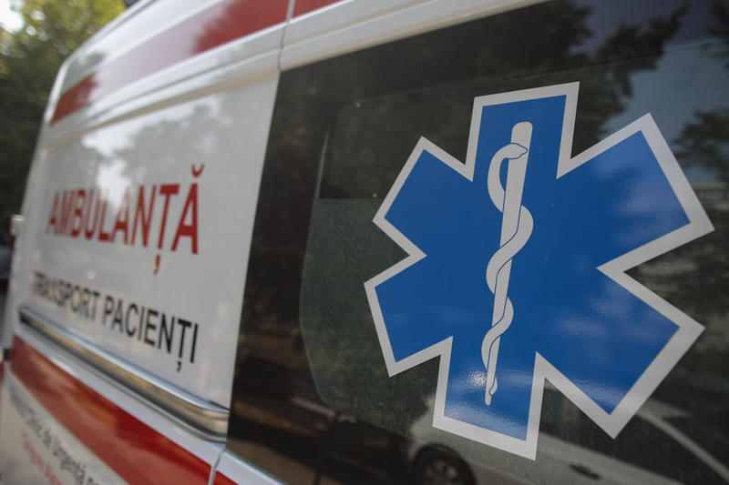 Accident între un microbuz și o mașină la ieșire din Mangalia. A fost activat Planul Roşu de Intervenţie / Trafic blocat în zonă