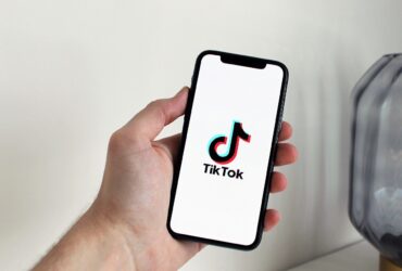 TikTok doar cu acordul părinților. Senatul a decis: minorii sub 16 ani vor avea acces restricționat prin lege