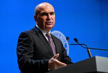 Educația nu va fi afectată de alte reduceri bugetare, în afară de cele aplicate deja. Anunțul premierului Bolojan