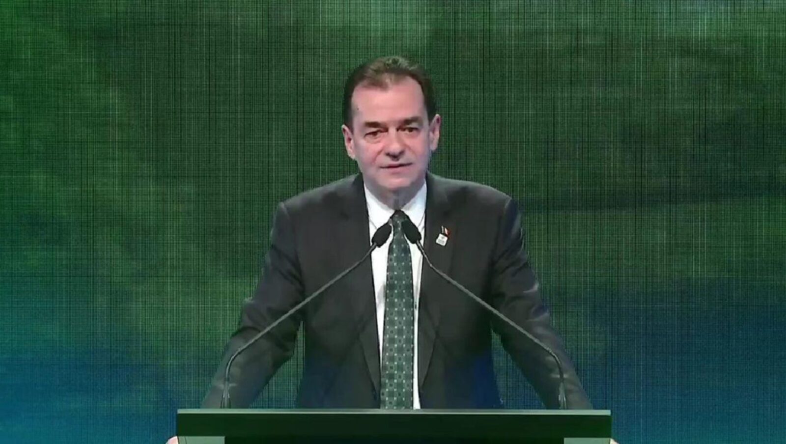 Ludovic Orban: „Guvernul nu trebuie să cadă dacă o lege adoptată e respinsă de CCR. România merge pe sârmă”