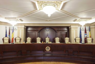 De ce ar putea fi respinsă la CCR legea care schimbă regulile pentru pensiile private. Explicațiile unui fost judecător constituțional