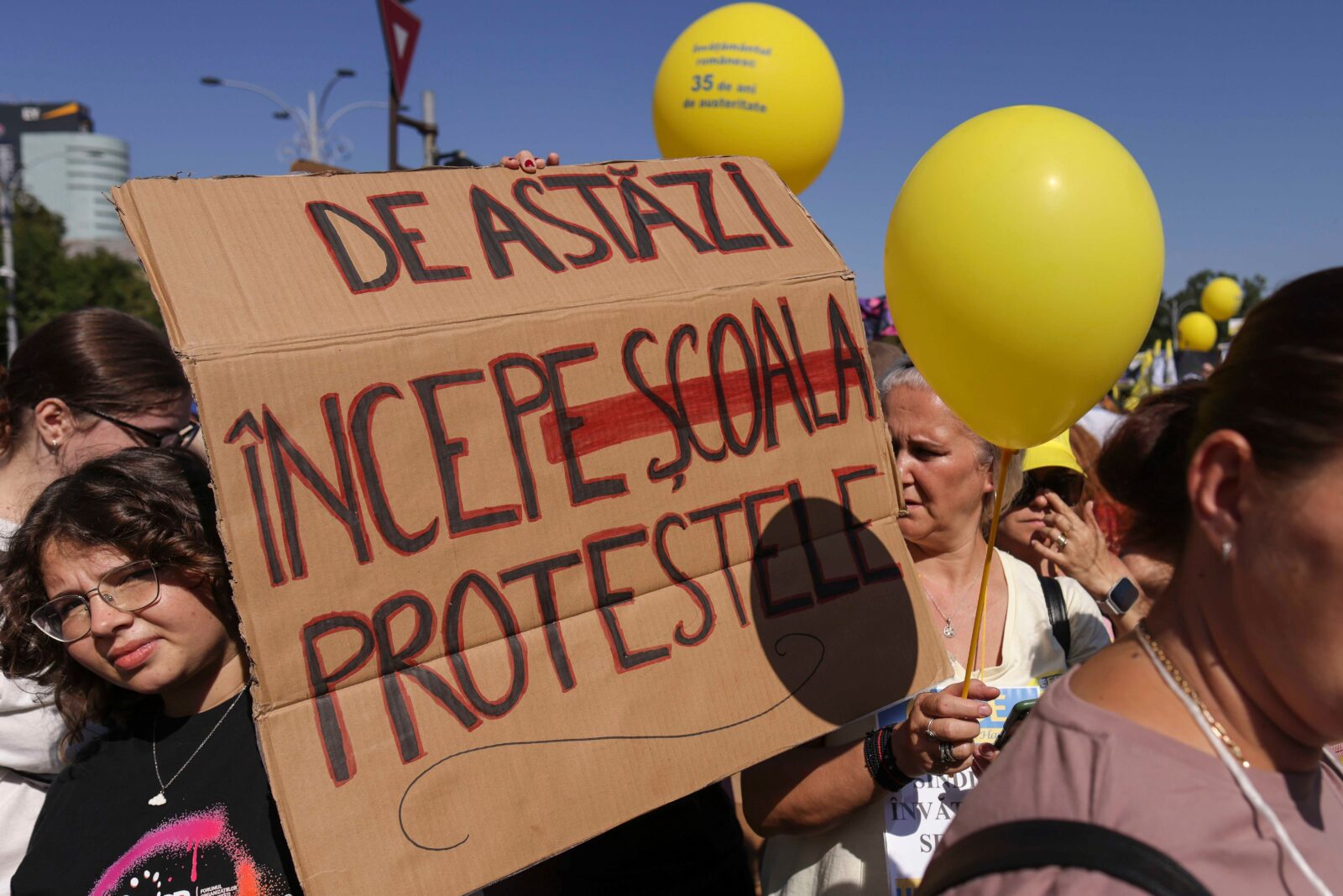 Val de retrageri în rândul profesorilor, pe fondul măsurilor de austeritate. „Nu există niciun document din care să rezulte că s-ar reveni”