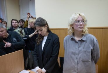 INTERVIU „Românii ar trebui să înțeleagă mai bine decât alții”. Un cunoscut avocat rus explică de ce au ajuns adolescenții din Rusia să fie arestați de pe stradă INTERVIU „Românii ar trebui să înțeleagă mai bine decât alții”. Un cunoscut avocat rus explică de ce au ajuns adolescenții din Rusia să fie arestați de pe stradă