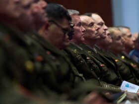 „Este ceea ce fac dictatorii”. Reacții furioase după ce Trump ce a îndemnat armata SUA să folosească orașele drept „terenuri de antrenament” / Generalii au tăcut, cine l-a lăudat „Este ceea ce fac dictatorii”. Reacții furioase după ce Trump ce a îndemnat armata SUA să folosească orașele drept „terenuri de antrenament” / Generalii au tăcut, cine l-a lăudat