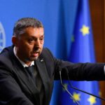 Scandal în educație, după ce ministrul Daniel David a dat vina pe profesori pentru analfabetismul funcțional. Dascălii reacționează dur