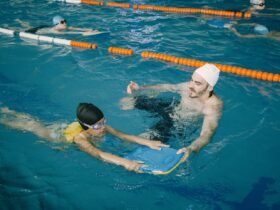 David Popovici inspiră o nouă generație, dar înotul rămâne un sport de lux pentru mulți copii