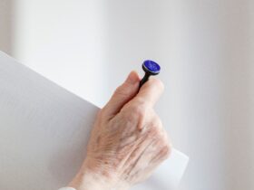 Alegerea primarilor în două tururi revine pe agenda publică. Mizele schimbării și blocajele politice