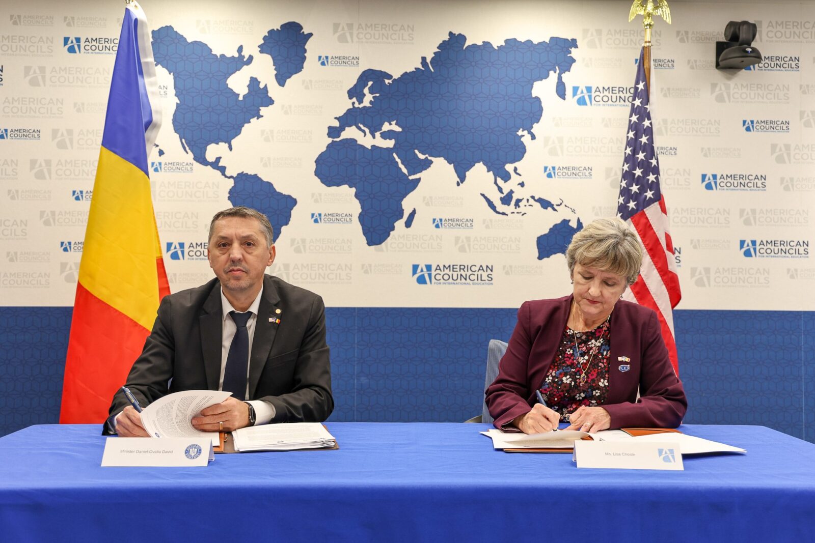Ministerul Educației și Cercetării relansează programele FLEX și FLEX Abroad, susținute de Departamentul de Stat din SUA