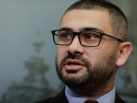 Cumulul salariului cu o pensie de numai 15% se va aplica și pentru profesori și medici, spune ministrul Muncii