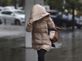 Vremea se schimbă radical: ANM anunță ploi însemnate, ninsori în toată zona de munte și vânt puternic. „Vom avea o întreagă suită de manifestări meteo”