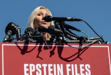 Fosta aliată a lui Trump, căzută în dizgrația președintelui, reclamă un val de „amenințări alimentate de cel mai puternic om din lume” Fosta aliată a lui Trump, căzută în dizgrația președintelui, reclamă un val de „amenințări alimentate de cel mai puternic om din lume”