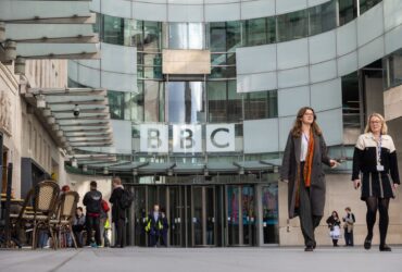 BBC „regretă sincer” maniera în care a editat discursul lui Trump, dar ignoră acuzația în urma căreia acesta amenință că va cere 1 miliard de dolari BBC „regretă sincer” maniera în care a editat discursul lui Trump, dar ignoră acuzația în urma căreia acesta amenință că va cere 1 miliard de dolari