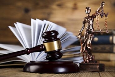 Zece măsuri propuse pentru „debaronizarea” justiției și întărirea luptei anticorupție