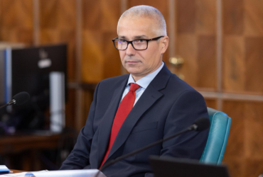Radu Marinescu anunță că va merge luni în Parlament la moțiunea simplă și la „Ora Guvernului”: „Voi răspunde cu date concrete”