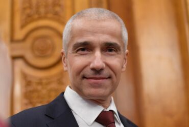 Camera Deputaților dezbate moţiunea simplă pe Justiţie depusă de AUR. Ministrul Radu Marinescu, invitat de USR la „Ora Guvernului”