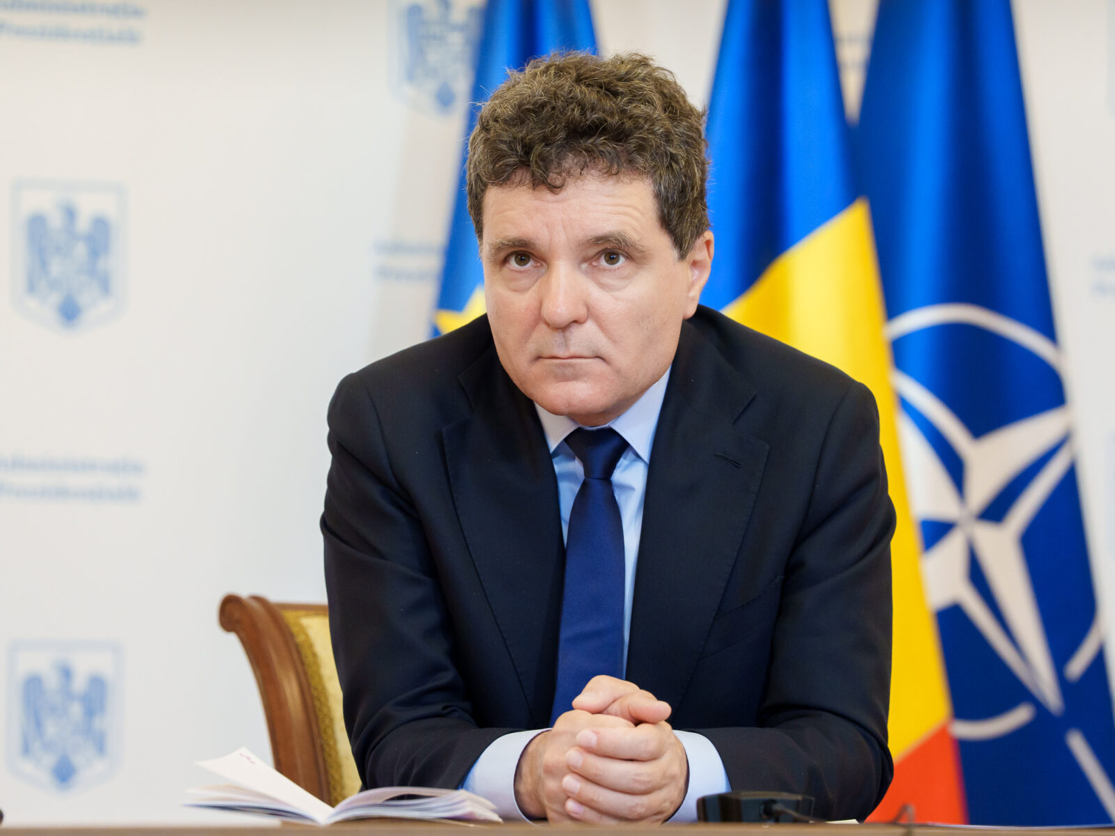 Nicușor Dan a promulgat o nouă lege. Devine obligatorie înregistrea oricărei întâlniri a parlamentarilor cu terți. „Element cheie în îndeplinirea standardelor OCDE”
