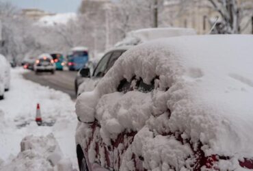 Trafic în condiții de iarnă în mare parte din țară. Avertismentul drumarilor pentru șoferi