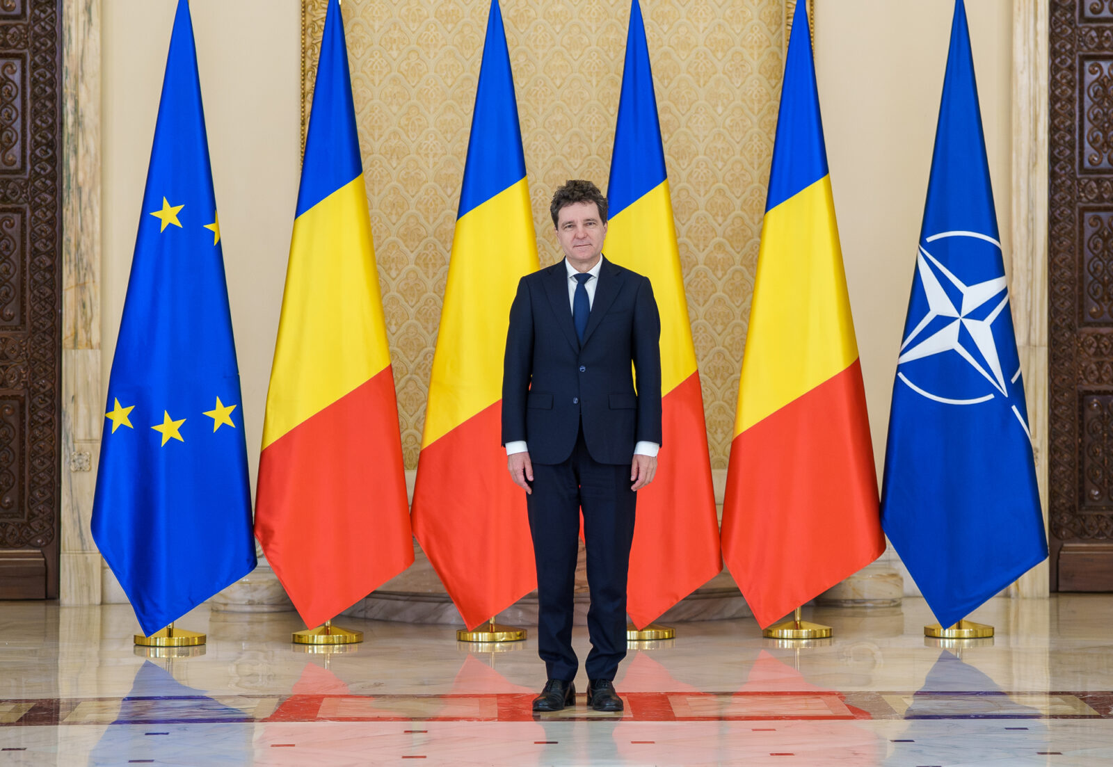 Nicușor Dan a anunțat că de Ziua Națională a decorat o singură persoană: „Un gest simbolic”
