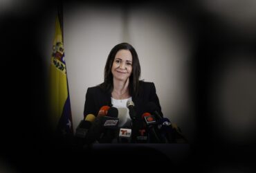 Corina Machado, care se ascunde în Venezuela, a confirmat că va merge miercuri să-și primească Nobelul pentru Pace Corina Machado, care se ascunde în Venezuela, a confirmat că va merge miercuri să-și primească Nobelul pentru Pace