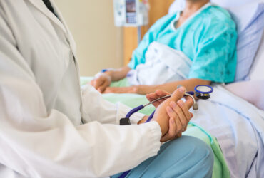 Avertismentul unui medic, după primul deces de gripă din acest sezon. „Avem 70-80 de pacienţi cu gripă în fiecare zi, poate chiar şi mai mult”