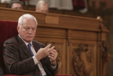 Valeriu Stoica susține că blocajul de la CCR este un precedent periculos: „Închipuiţi-vă la un meci de fotbal, arbitrul iese de pe teren”