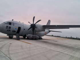 Nicușor Dan, blocat peste noapte în Paris. De ce nu poate ajunge în țară avionul militar Spartan cu care a zburat în Franța