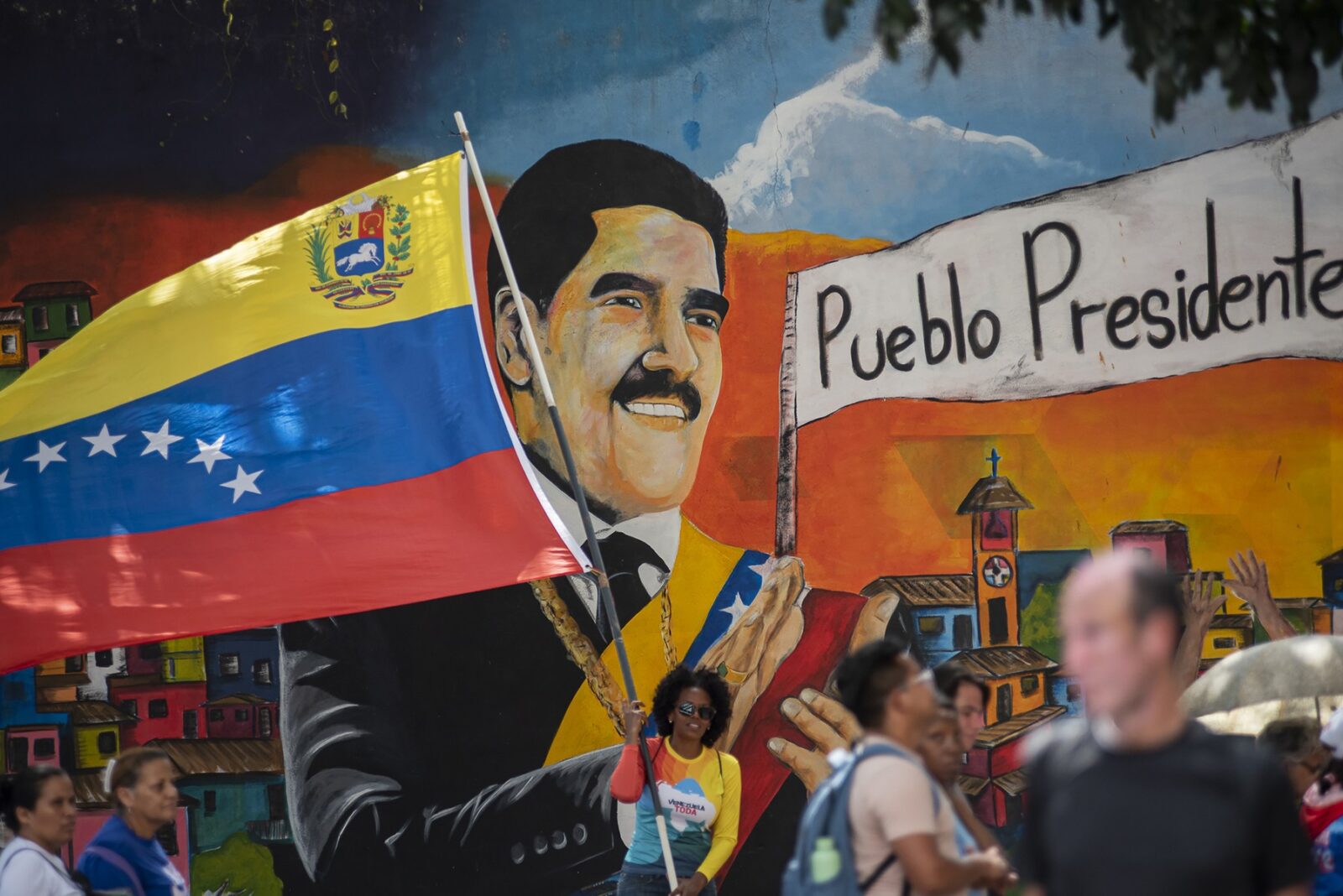 Regimul din Venezuela a lansat un val de represiune în țară, după capturarea lui Maduro / Forțe paramilitare pe străzi, jurnaliști arestați, manifestații interzise