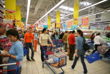România care strânge cureaua: cum se vede realitatea din bonurile de casă