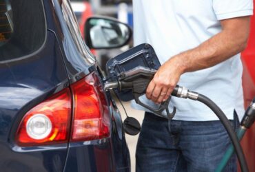„Benzinăriile au secat la propriu”. Slovacia ia în calcul să le vândă diesel șoferilor străini la „un preț complet diferit” „Benzinăriile au secat la propriu”. Slovacia ia în calcul să le vândă diesel șoferilor străini la „un preț complet diferit”