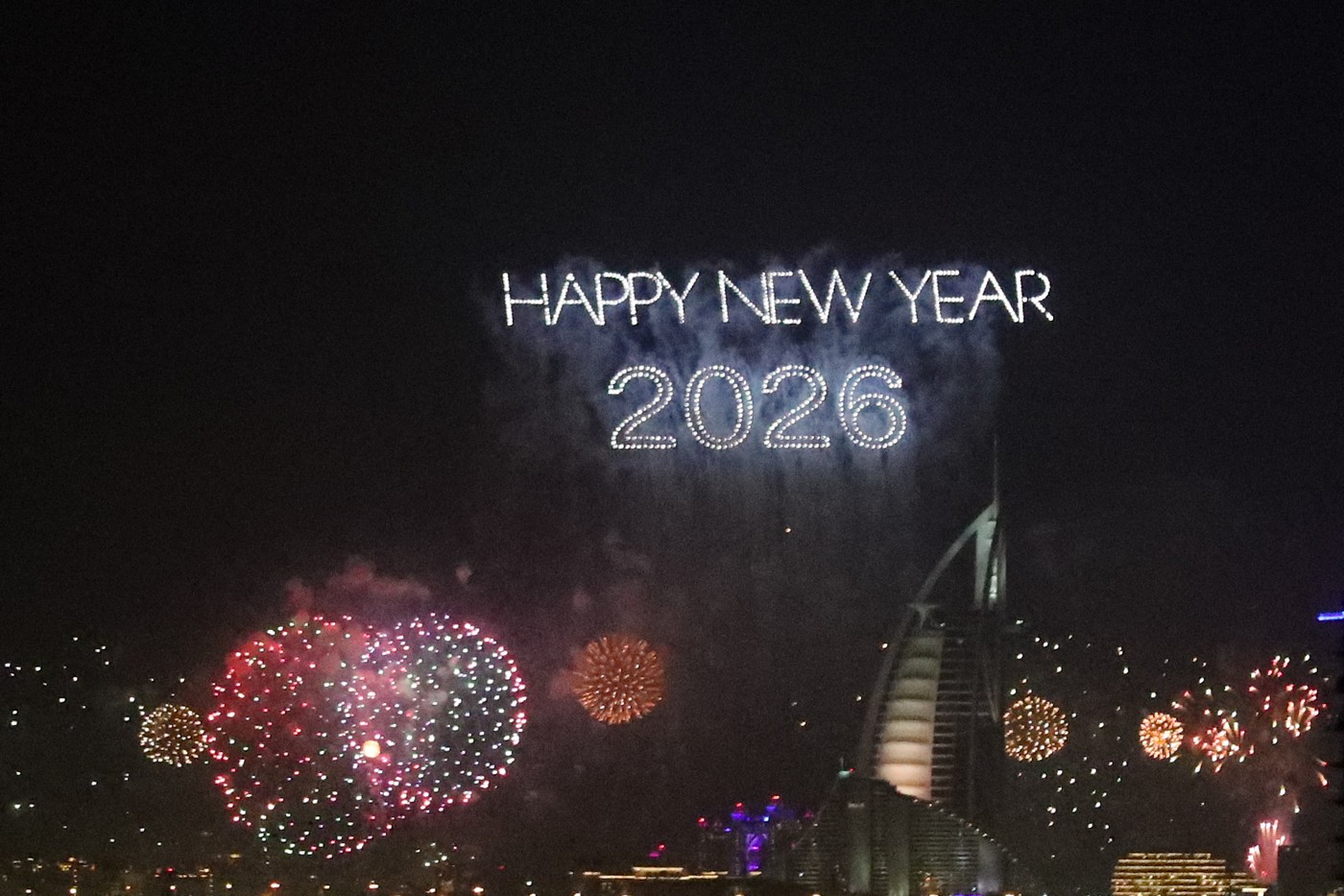 România a intrat în 2026! Cum a fost întâmpinat Noul An în jurul lumii: show total în Dubai, pe cea mai înaltă clădire din lume, liniște în Piața Roșie din Moscova – VIDEO