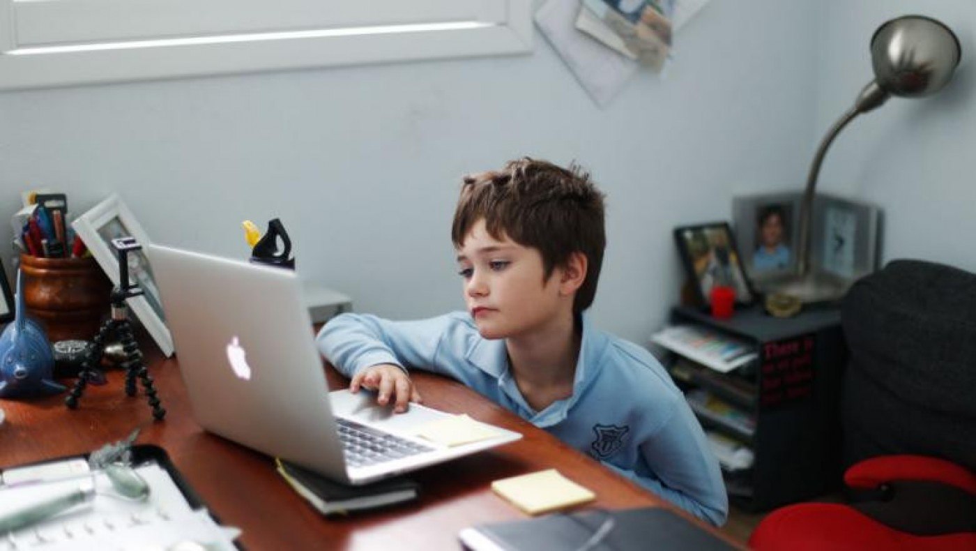 Cursuri mutate în online sau suspendate, din cauza vremii, în școli din patru județe