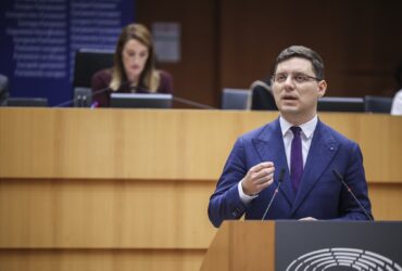 România are 30 de miliarde de euro alocate din fondurile europene. Culisele bătăliei de la Bruxelles pentru salvarea banilor din PNRR