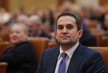Neconcordanțe în CV-ul unui ministru din Guvernul Bolojan: „Nu am pretins niciodată că aș fi absolvit instituția respectivă”