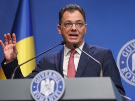 Reacție dură din PNL după ce Radu Oprea a comparat tăierile de posturi cu „Auschwitz”. Un lider liberal îi cere demisia Reacție dură din PNL după ce Radu Oprea a comparat tăierile de posturi cu „Auschwitz”. Un lider liberal îi cere demisia