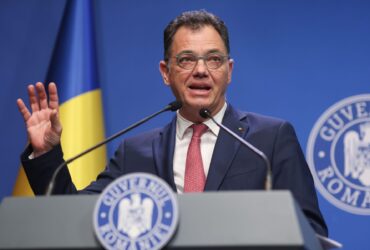 Reacție dură din PNL după ce Radu Oprea a comparat tăierile de posturi cu „Auschwitz”. Un lider liberal îi cere demisia Reacție dură din PNL după ce Radu Oprea a comparat tăierile de posturi cu „Auschwitz”. Un lider liberal îi cere demisia