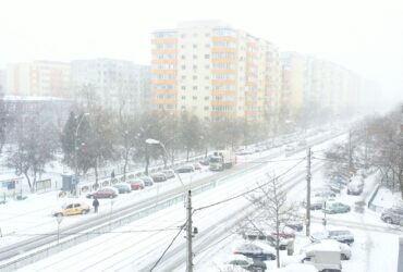 Avertizări cod roșu de ninsori abundente în București și Ilfov. Mesaj Ro-Alert transmis populației Avertizări cod roșu de ninsori abundente în București și Ilfov. Mesaj Ro-Alert transmis populației